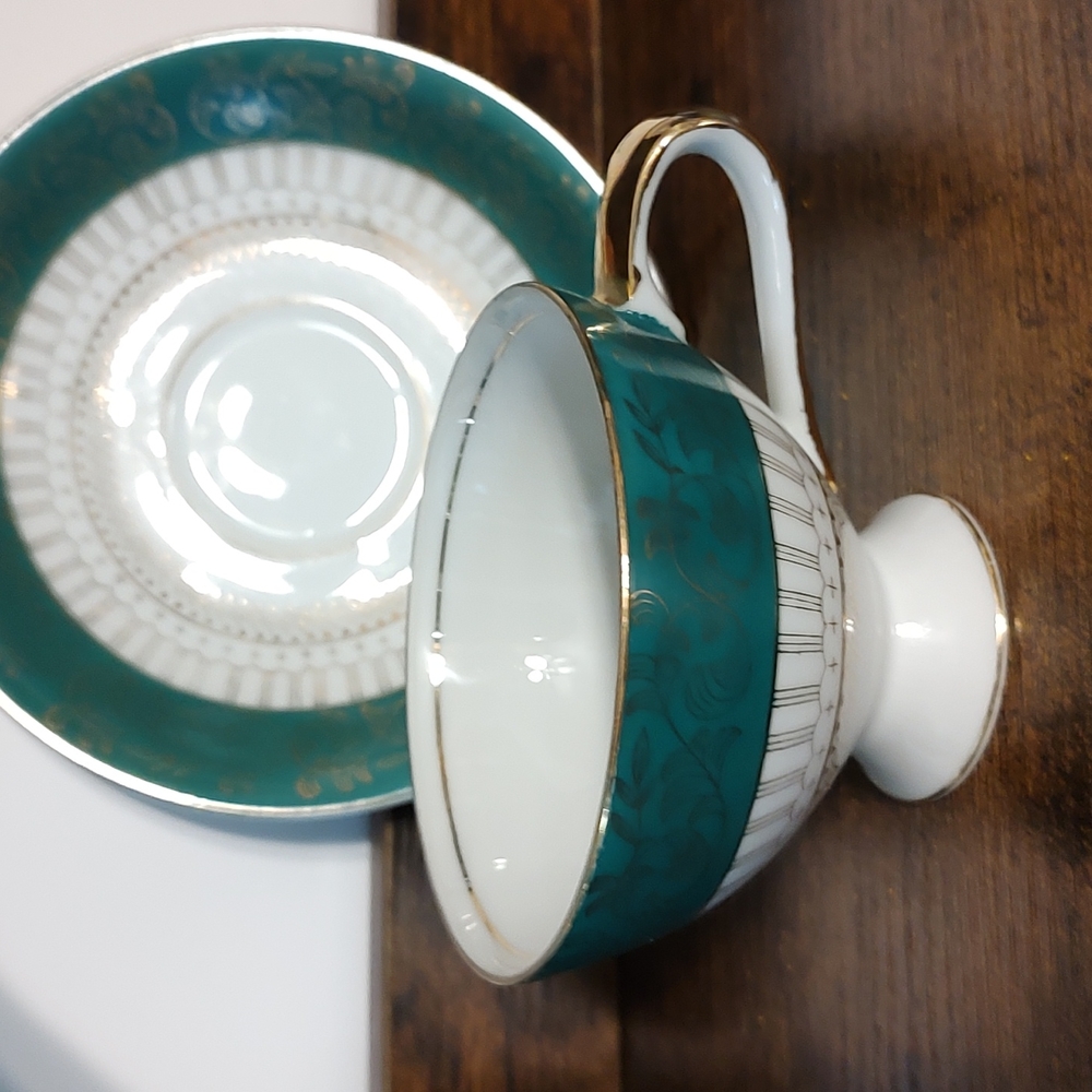 Lefton Tea Cup & Saucer Green Gold Rare Cottagecore Grandma Dark Academia China